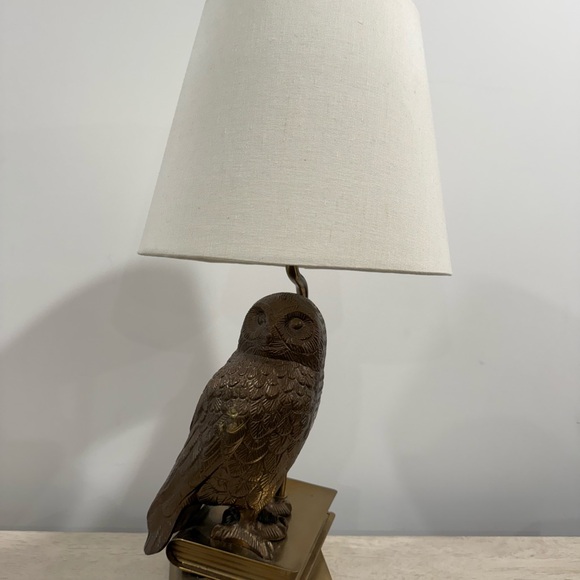Pottery Barn Teen Harry Potter Hedwig Owl Lamp with Cream Shade - Picture 5 of 7